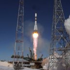NASA выбрало астронавтов, которые займут освободившиеся места в 'Союзах' (Запуск ракеты-носителя Союз. Архивное фото) Запуск ракеты-носите…